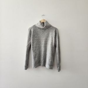 F21 | Light Gray Turtleneck Sweater